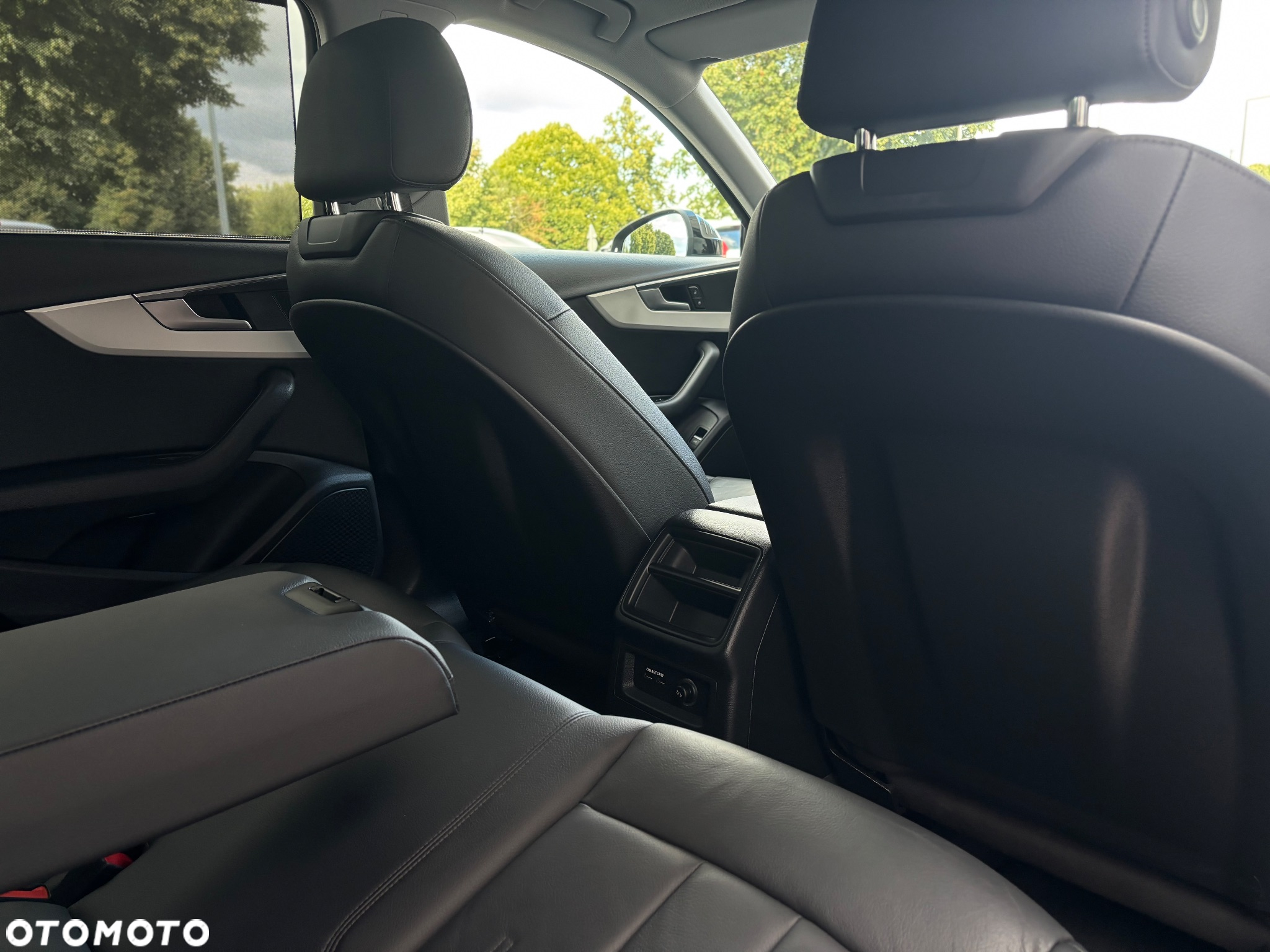 Audi A4 2.0 TDI Design S tronic - 22