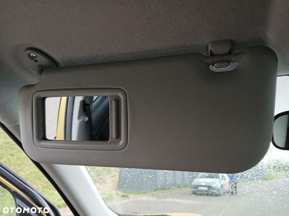 Toyota Yaris Cross Hybrid 1.5 Comfort 4x4 - 32