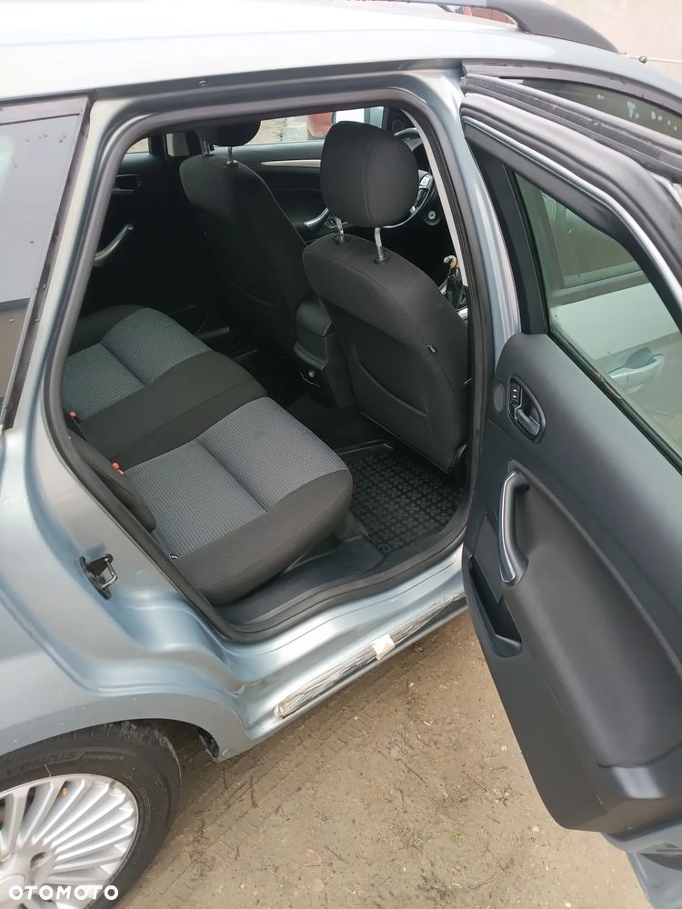 Ford Mondeo 1.8 TDCi Titanium - 10