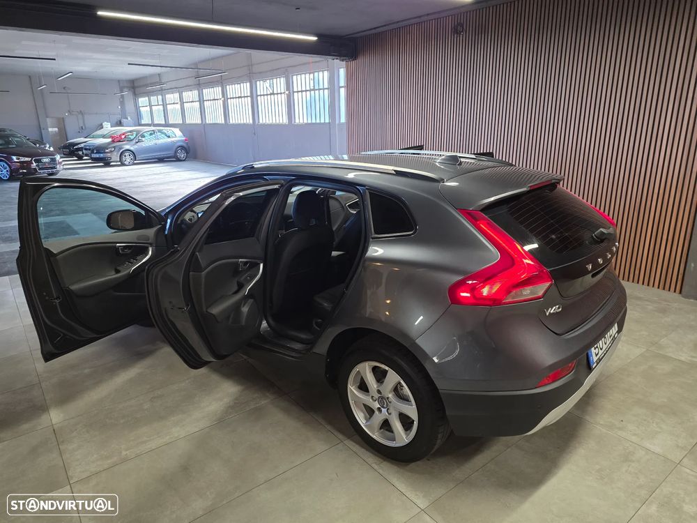 Volvo V40 D2 Summum - 22