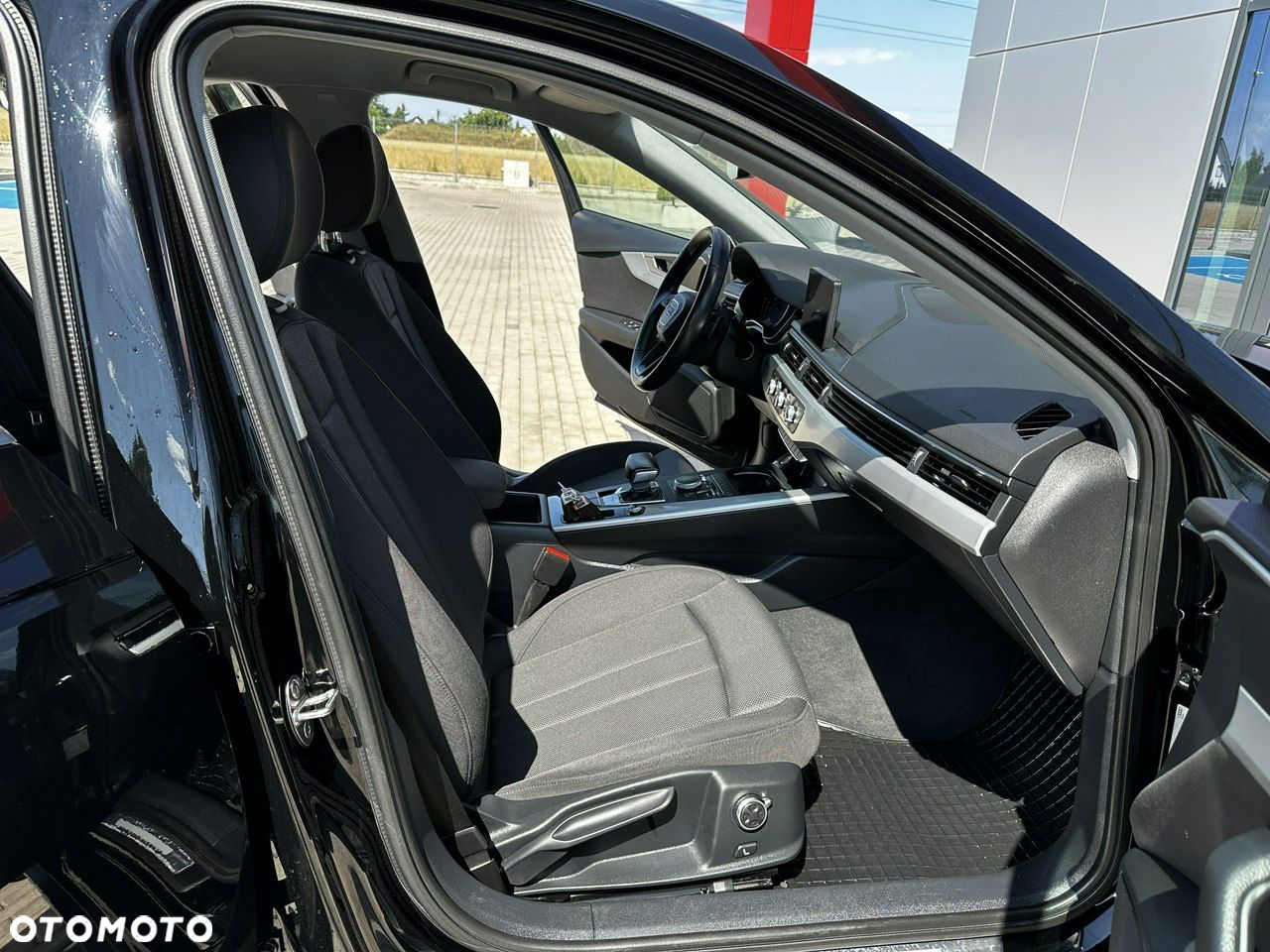 Audi A4 2.0 TDI S tronic - 15