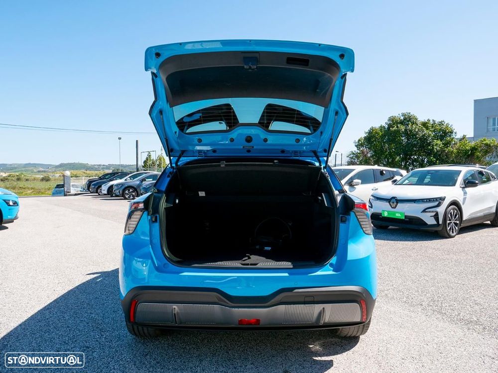 MG MG4 64 kWh Luxury - 14