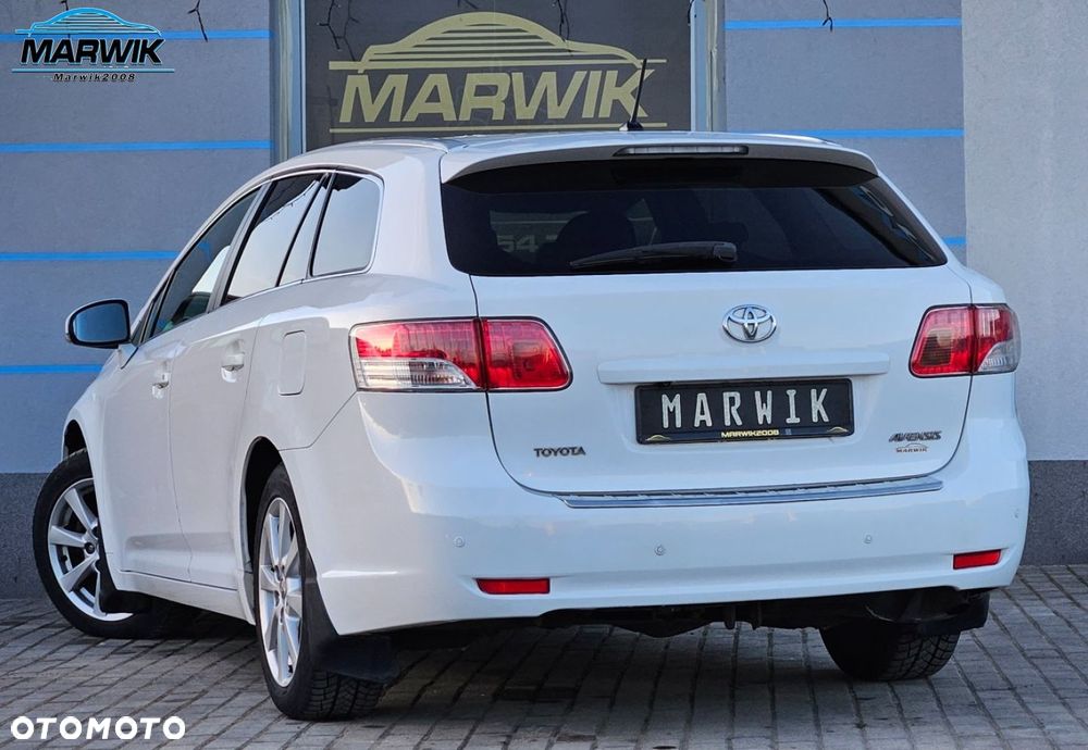 Toyota Avensis - 17
