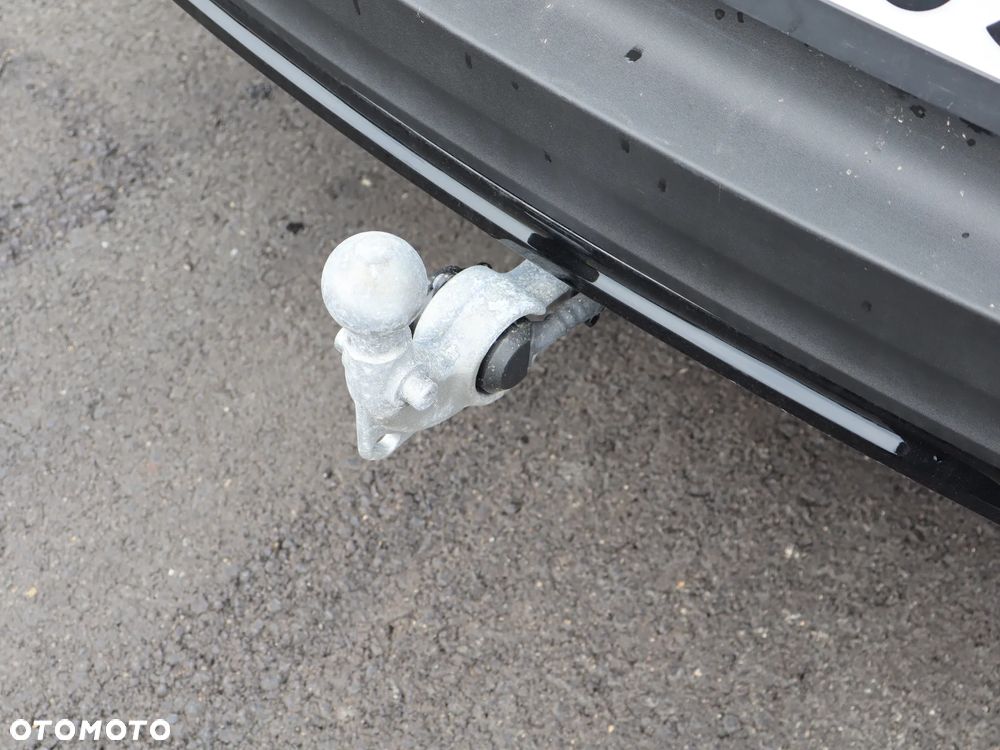 Volvo XC 40 B3 Plus Dark - 20