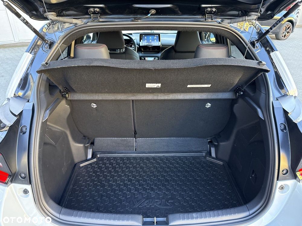Toyota Yaris - 17