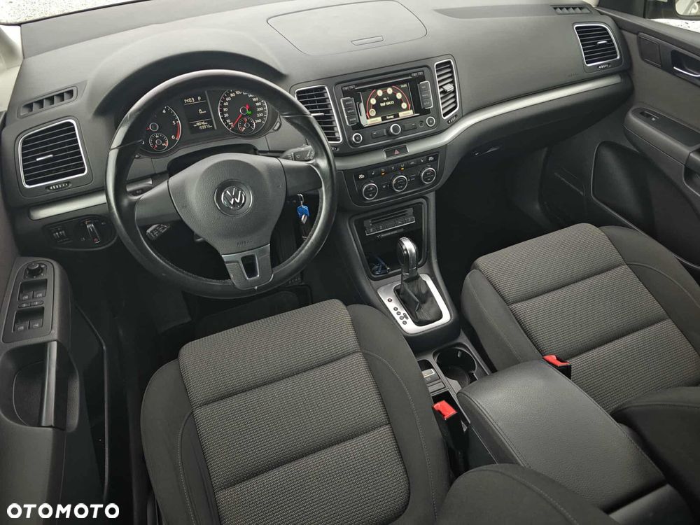 Volkswagen Sharan 2.0 TDI Comfortline DSG - 24
