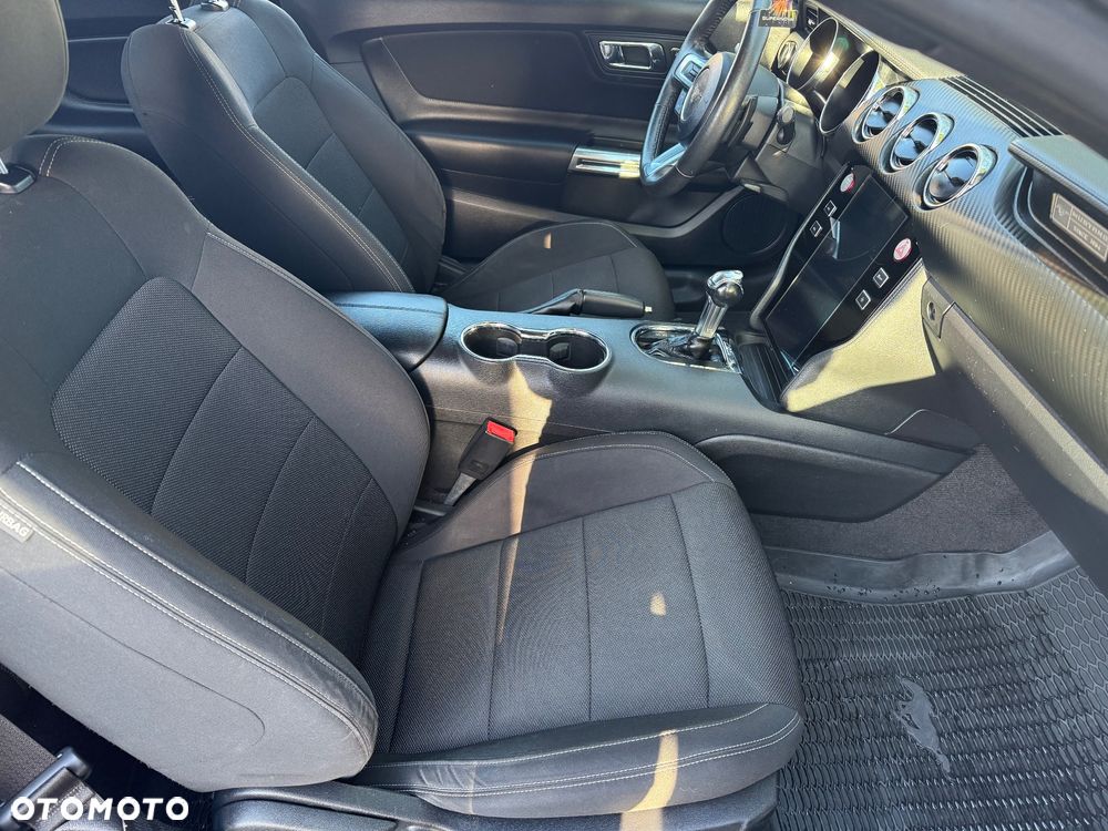 Ford Mustang 3.7 V6 - 12