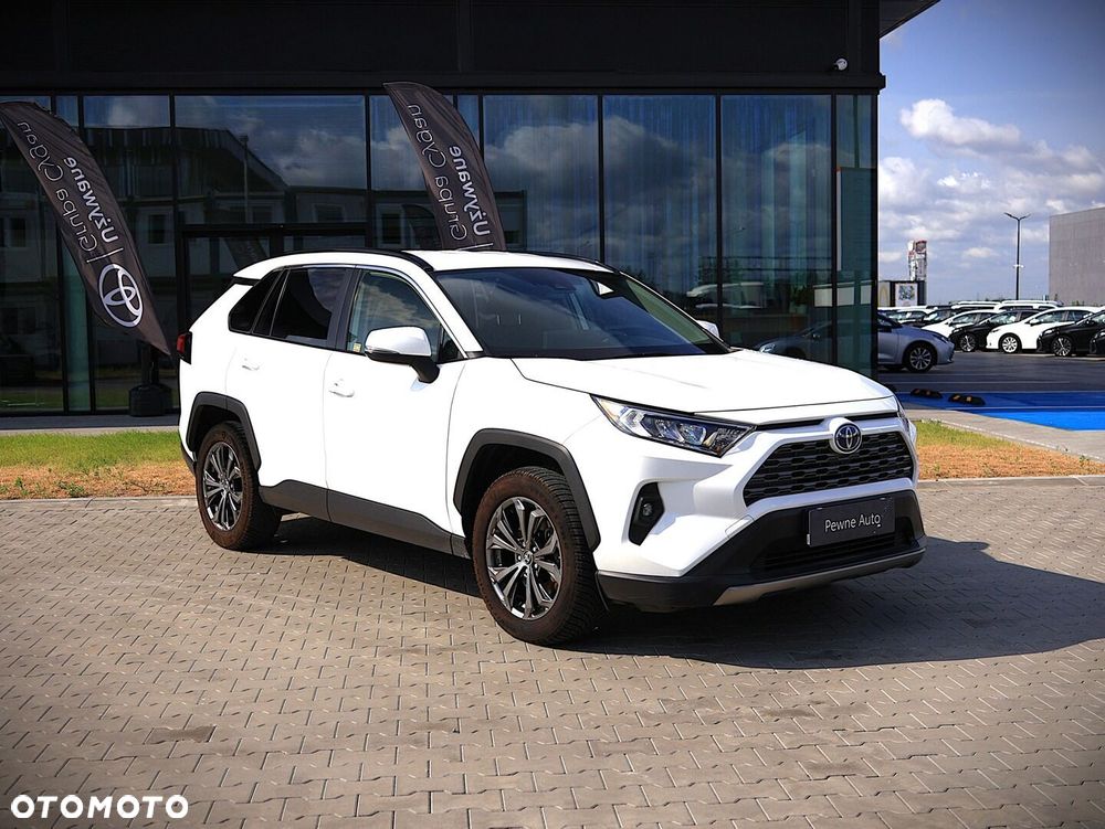 Toyota RAV4 - 8