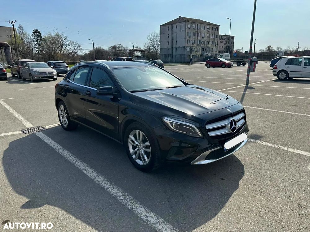 Mercedes-Benz GLA 220 d 4MATIC Aut. - 4