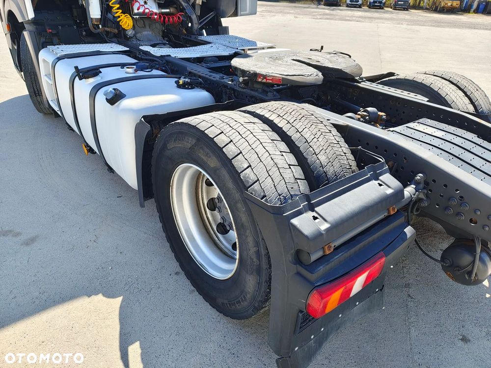 Mercedes-Benz ACTROS 1845 315/70R22,5 - 14