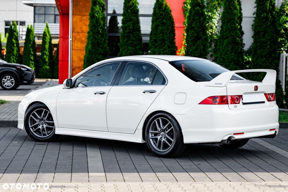 Honda Accord 2.4 Executive - 11