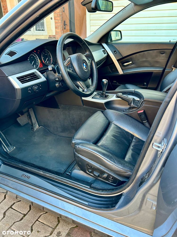 BMW Seria 5 530xd Touring - 6