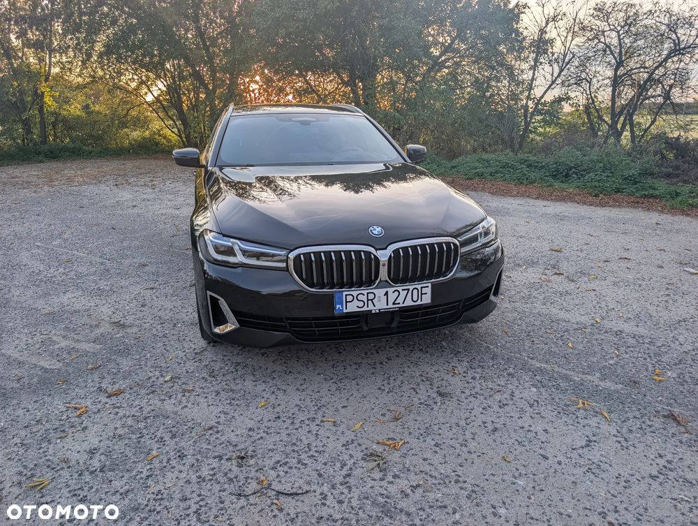 BMW Seria 5 530e Luxury Line - 2