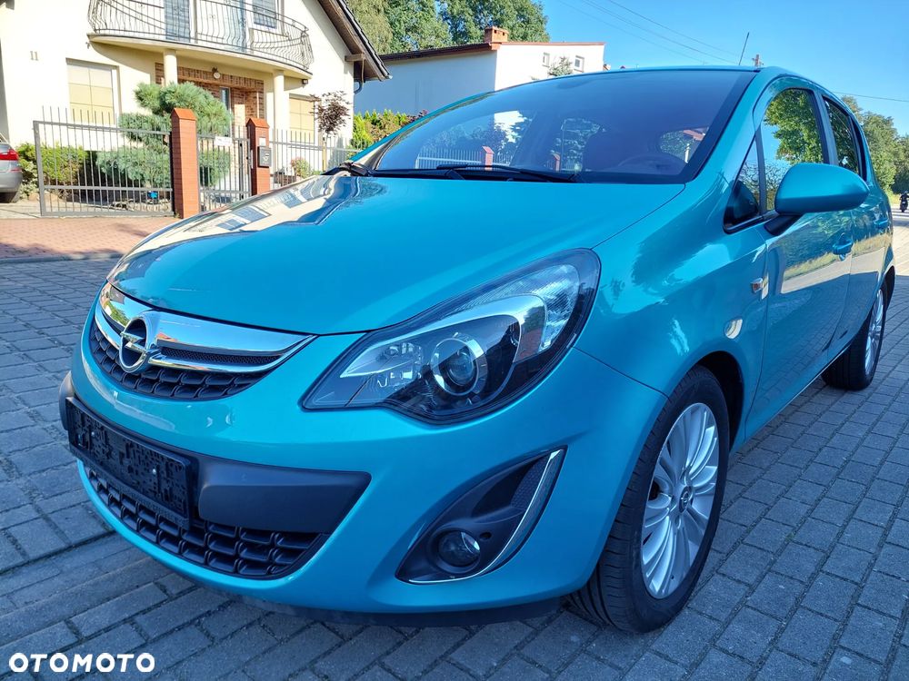 Opel Corsa 1.4 16V Color Edition - 1