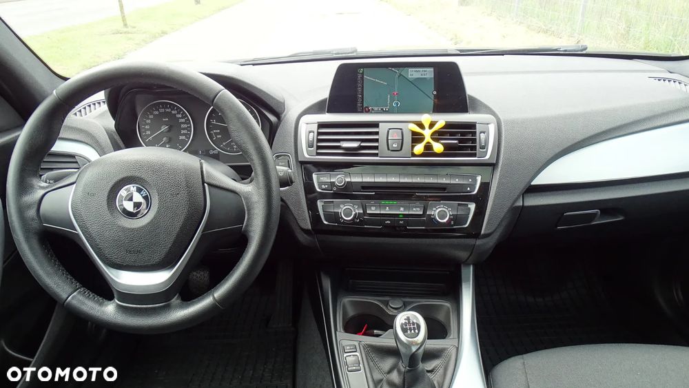 BMW Seria 1 120i Urban Line - 12
