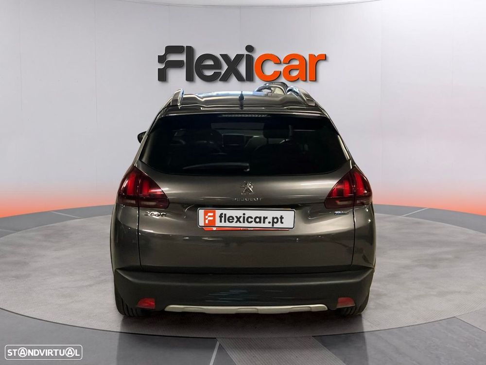 Peugeot 2008 - 8