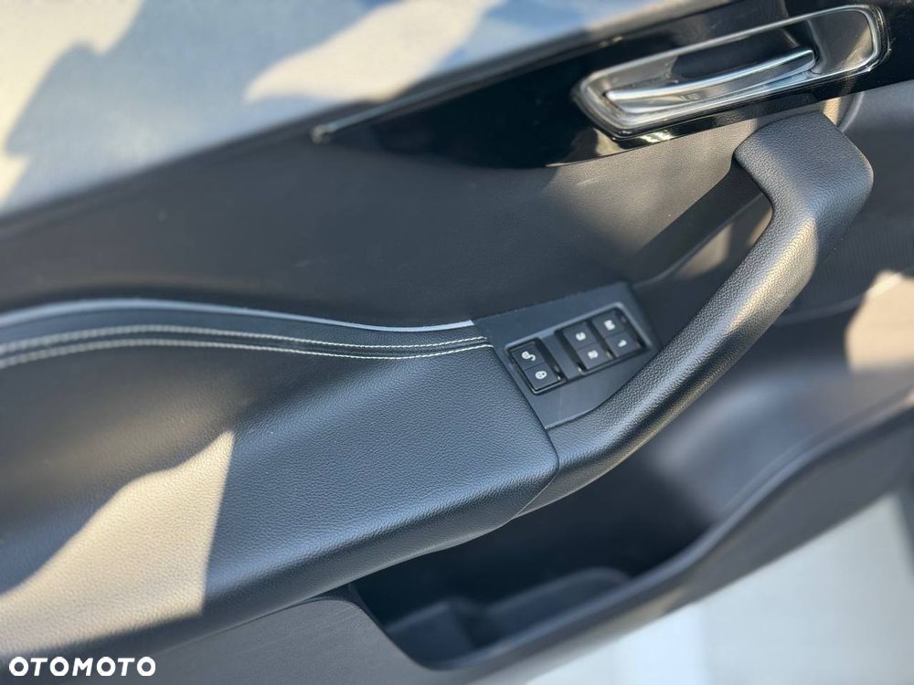 Jaguar F-Pace P250 AWD R-Dynamic S - 11