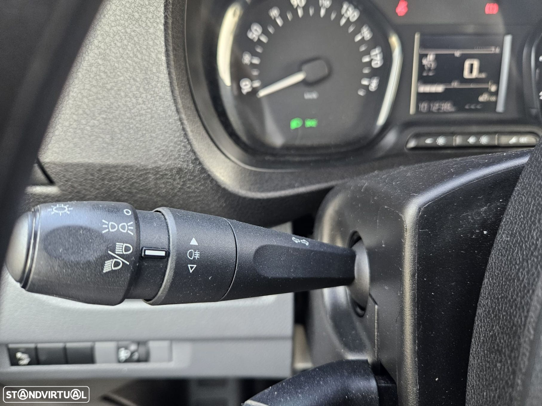 Opel Vivaro 1.5 CDTi L2H1 Essentia - 22