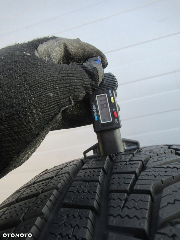 OPONY ZIMA 4szt HANKOOK WINTER I'CEPT EVO 2 215/50R17 95V 7,5mm - 2