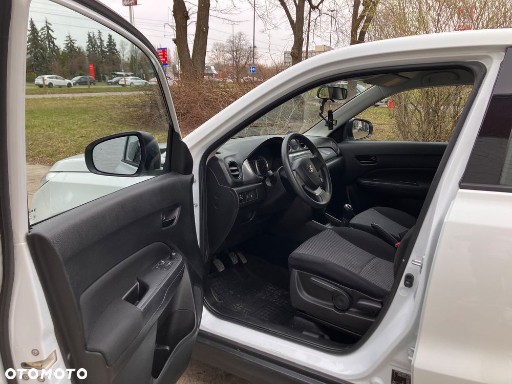 Suzuki Vitara 1.6 Comfort 2WD - 16