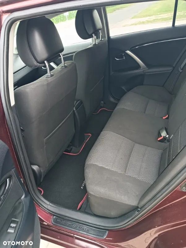 Toyota Avensis - 6