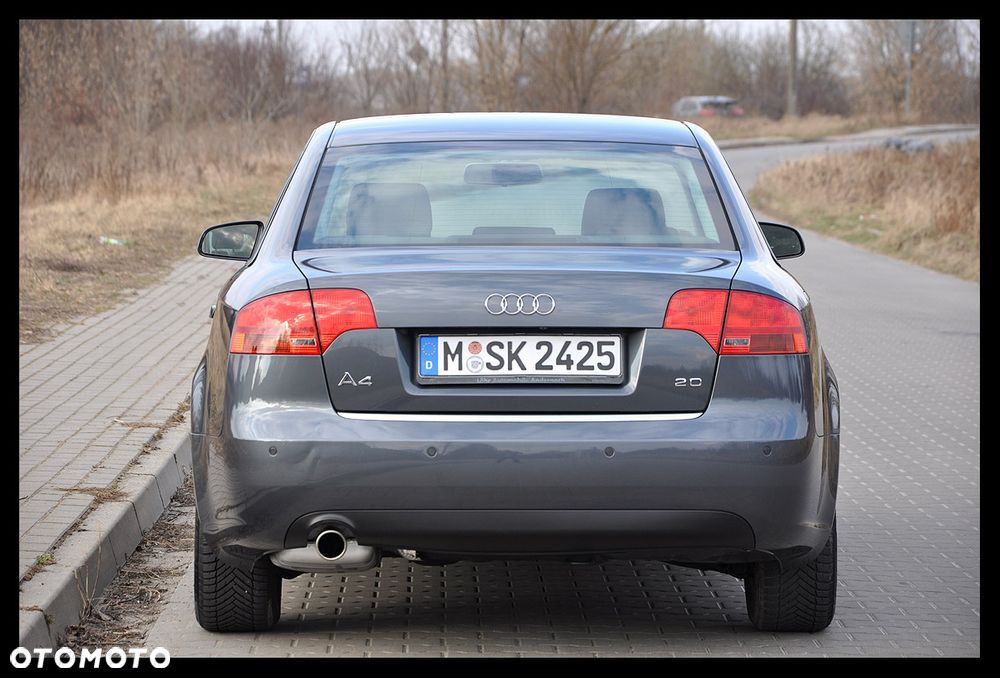 Audi A4 Limousine - 9