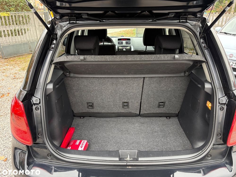 Suzuki SX4 1.6 GLX / Comfort - 26