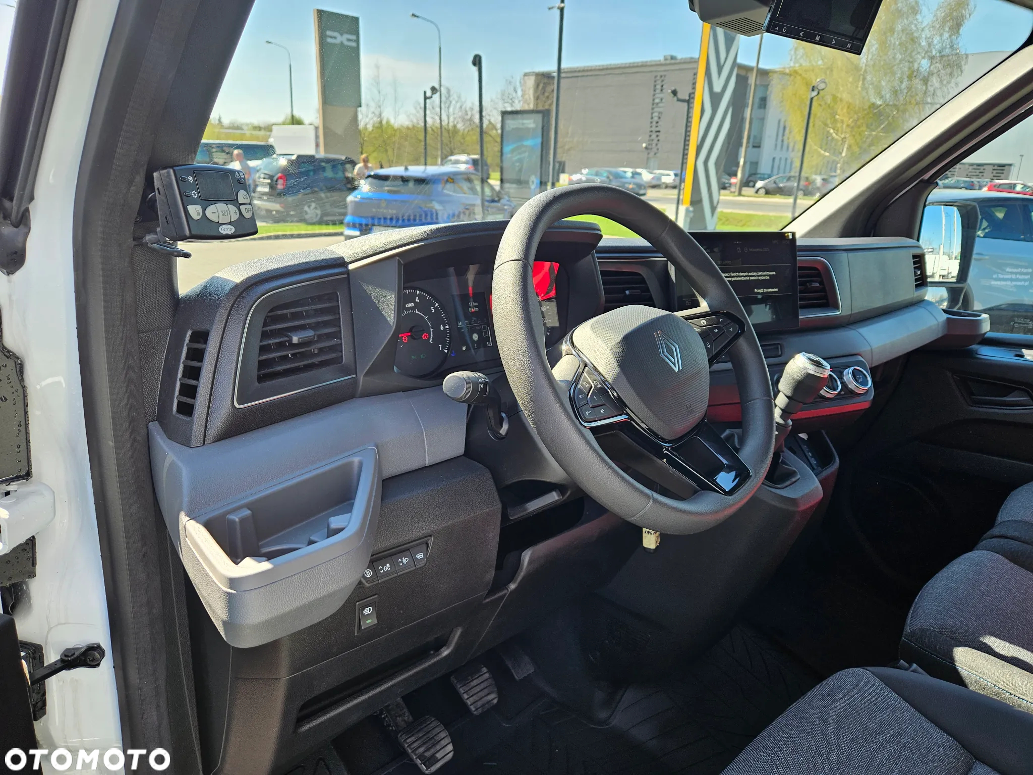 Renault nowy Master kontener piekarniczy + izoterma - 13