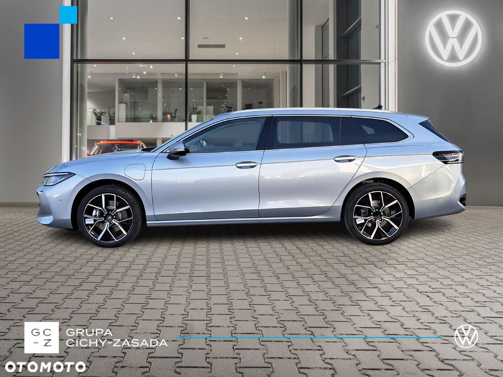 Volkswagen Passat Variant - 2