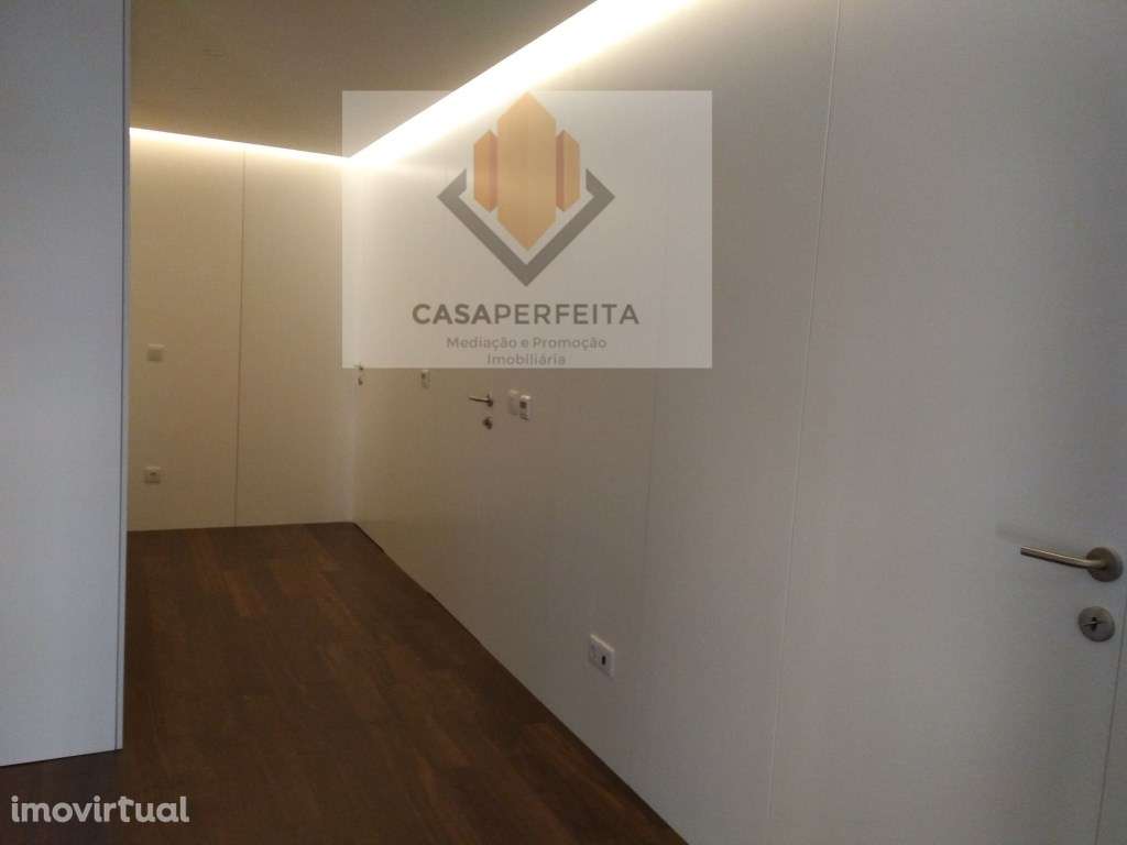 Apartamento T4 totalmente Remodelado -Boavista - Grande imagem: 4/23