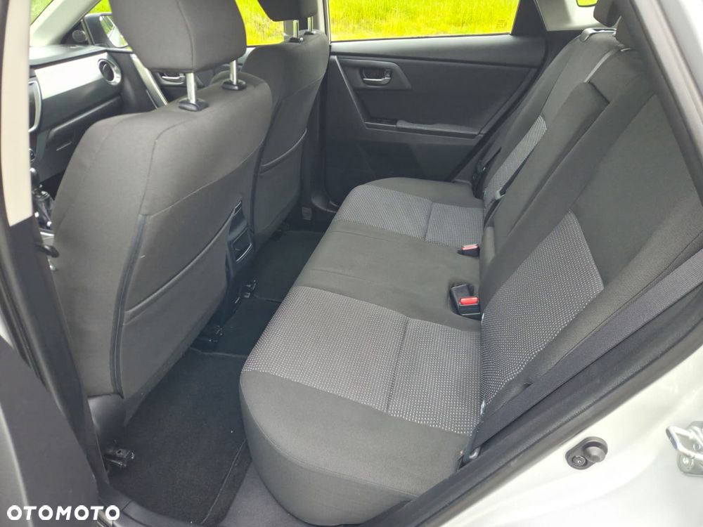 Toyota Auris 1.6 Valvematic Life - 14