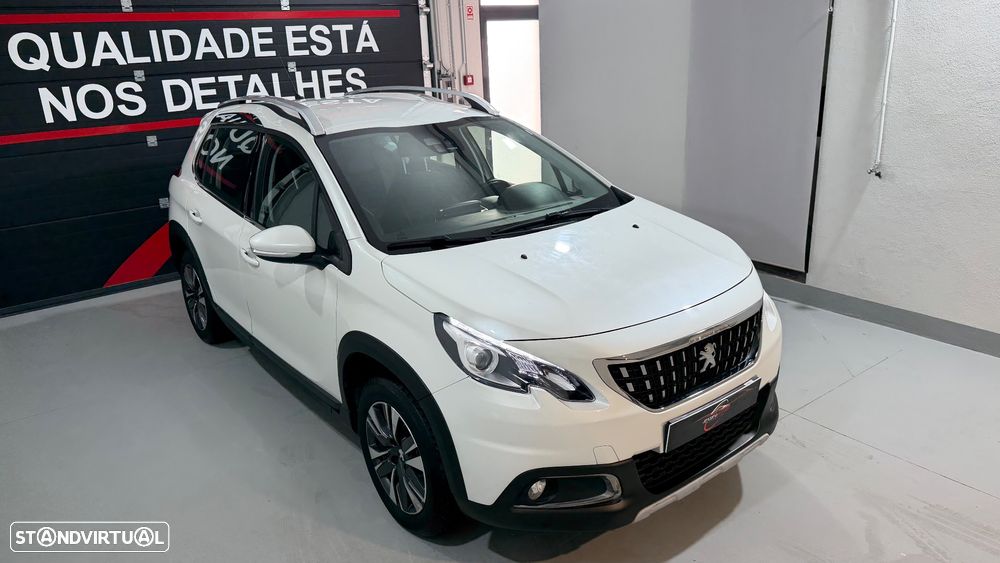 Peugeot 2008 1.2 PureTech Allure - 5