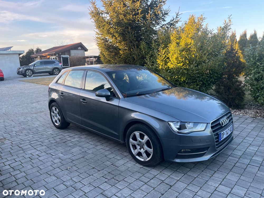 Audi A3 Sportback - 2