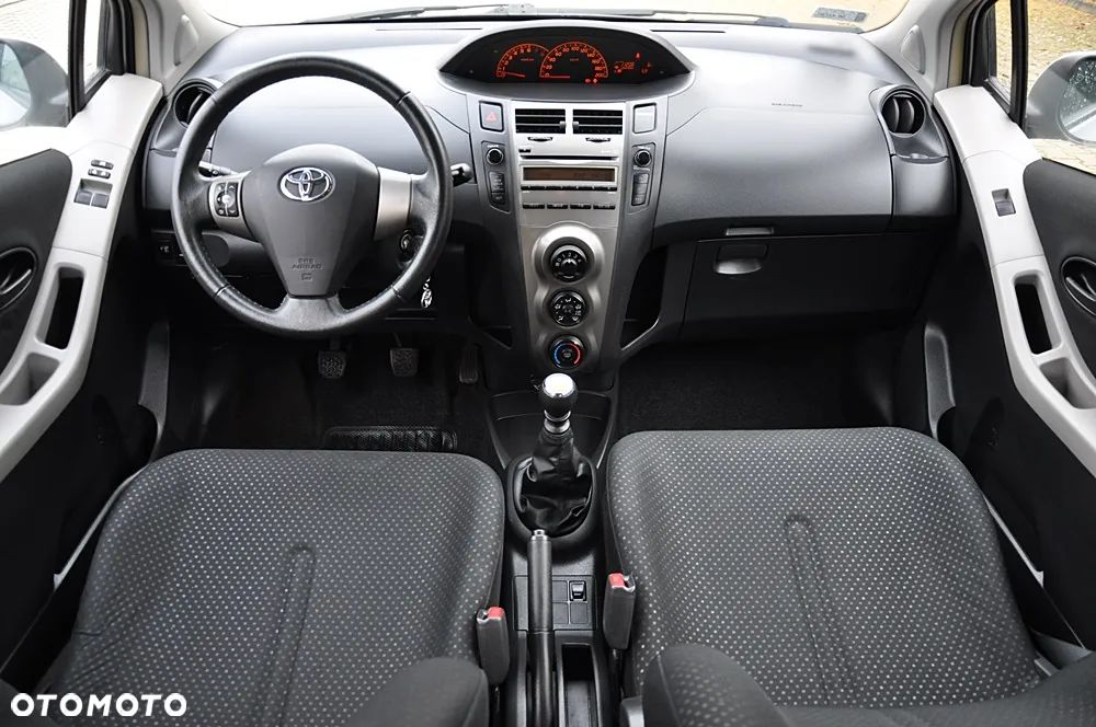 Toyota Yaris 1.33 Prestige - 21