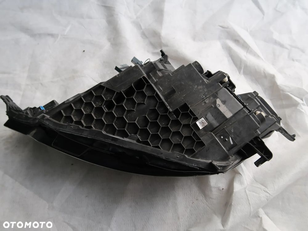 Lampa przednia Volvo 26025902 - 3