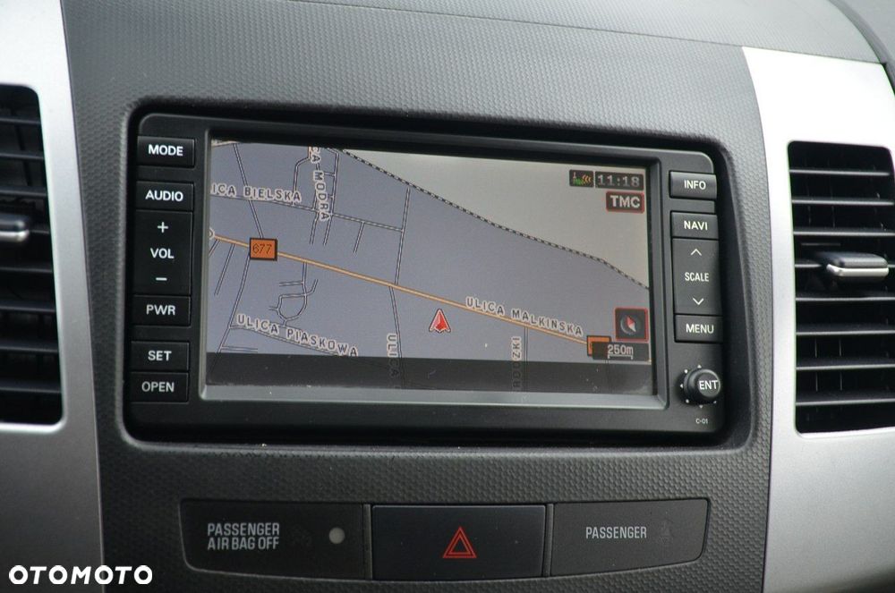 Citroën C-Crosser - 26