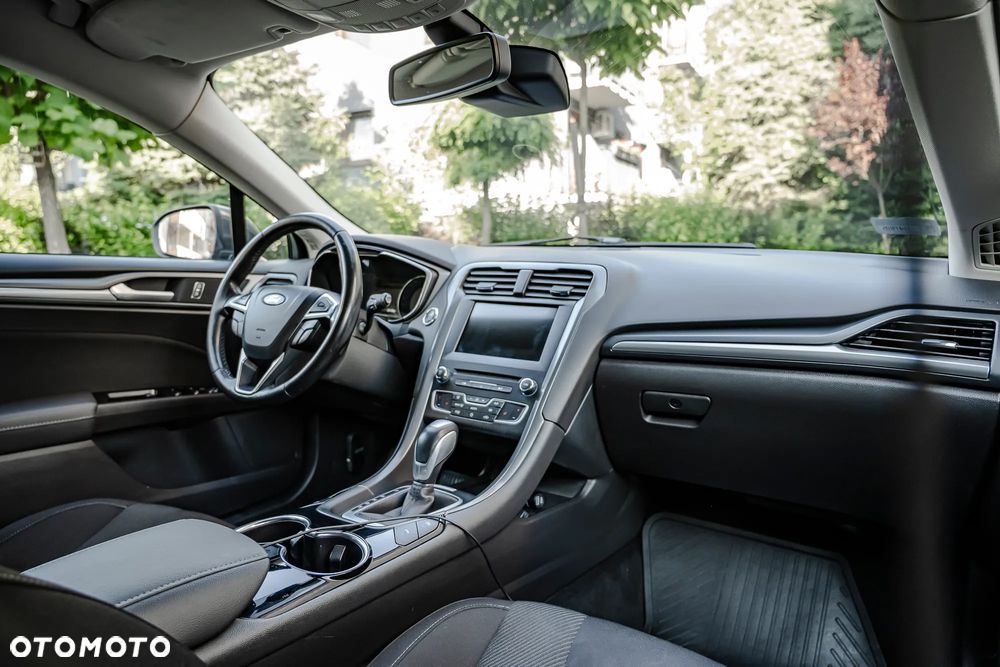 Ford Mondeo 2.0 TDCi Titanium PowerShift - 6