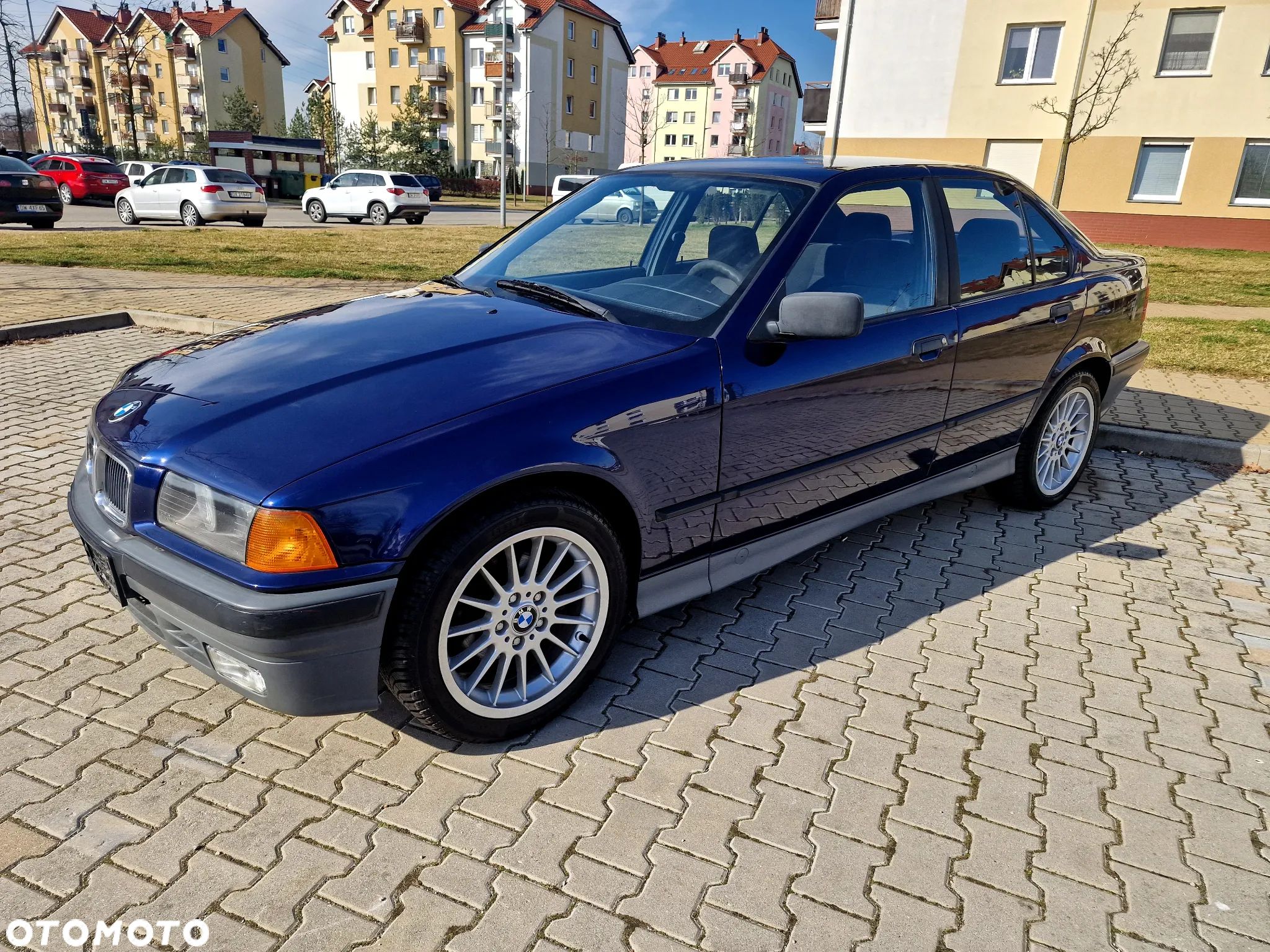 BMW Seria 3 318i - 1