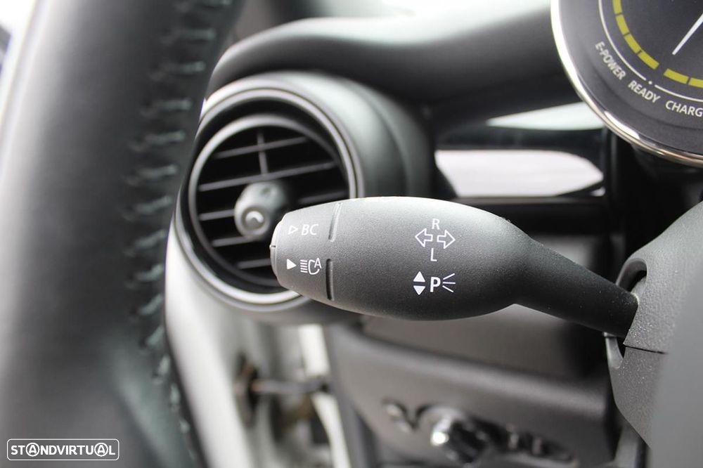 MINI 3 Portas Cooper SE Essential - 40