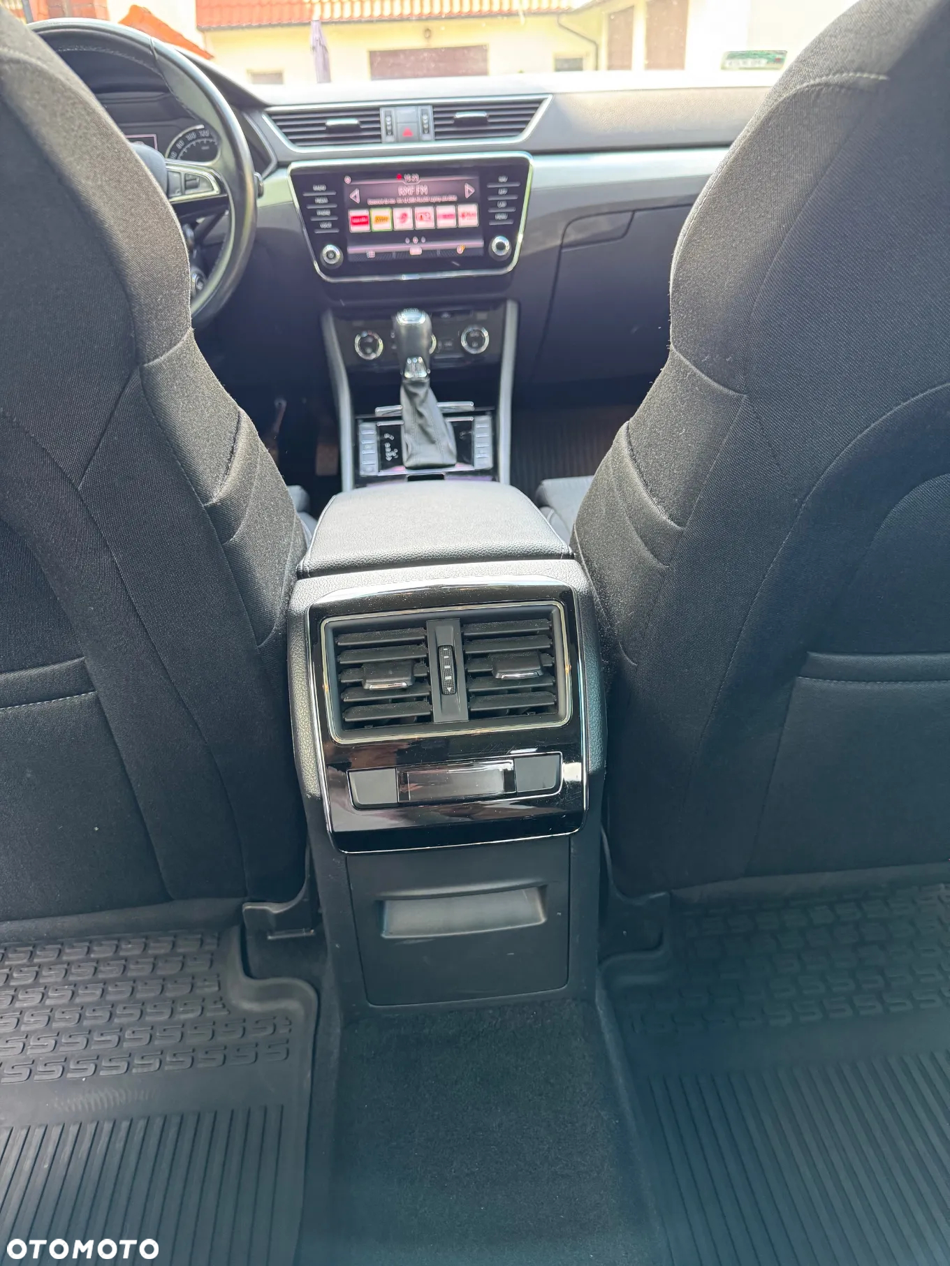 Skoda Superb 2.0 TDI Ambition DSG - 18