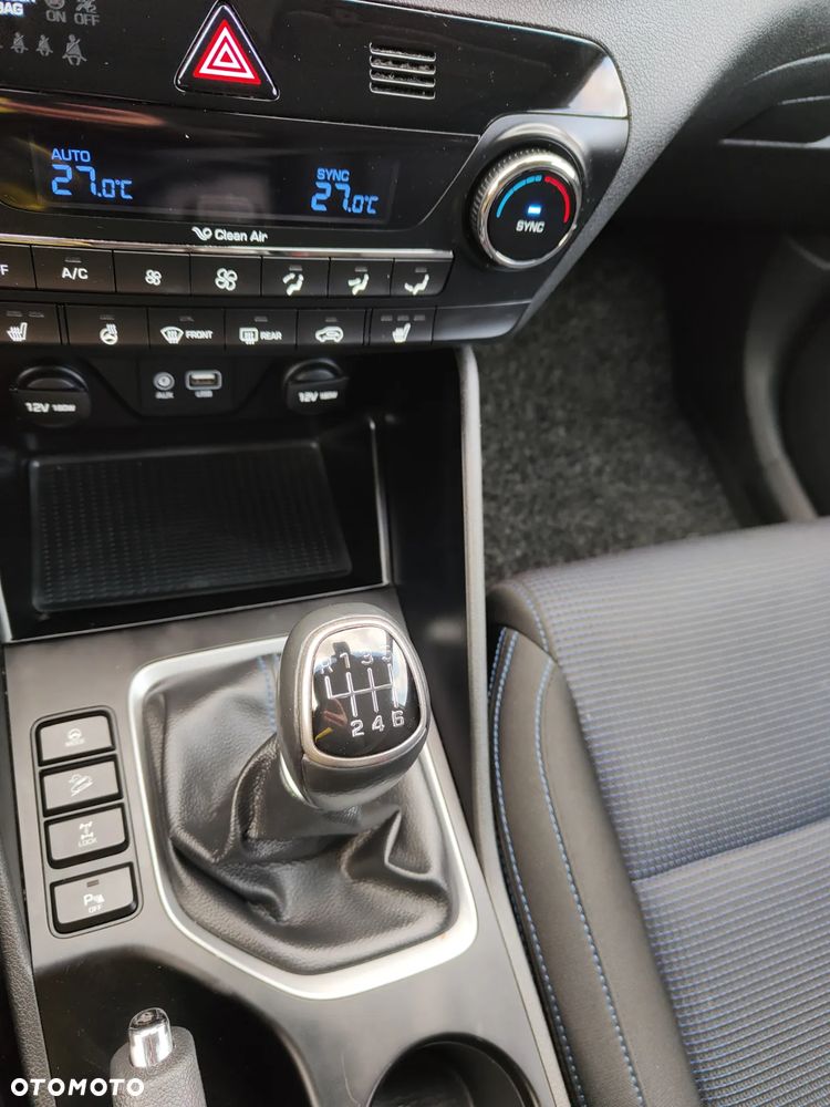 Hyundai Tucson 2.0 CRDI Comfort 4WD - 16