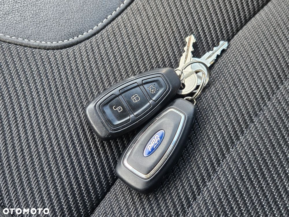Ford Kuga 2.0 TDCi 4WD Titanium Plus - 17