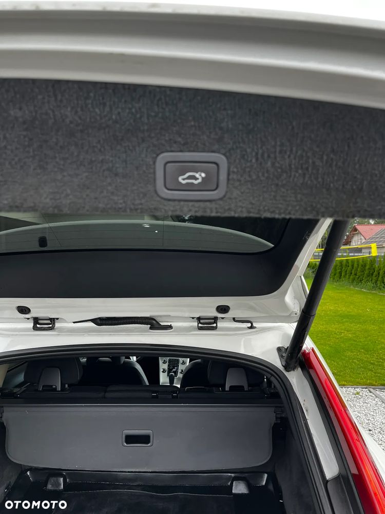 Volvo XC 60 - 4