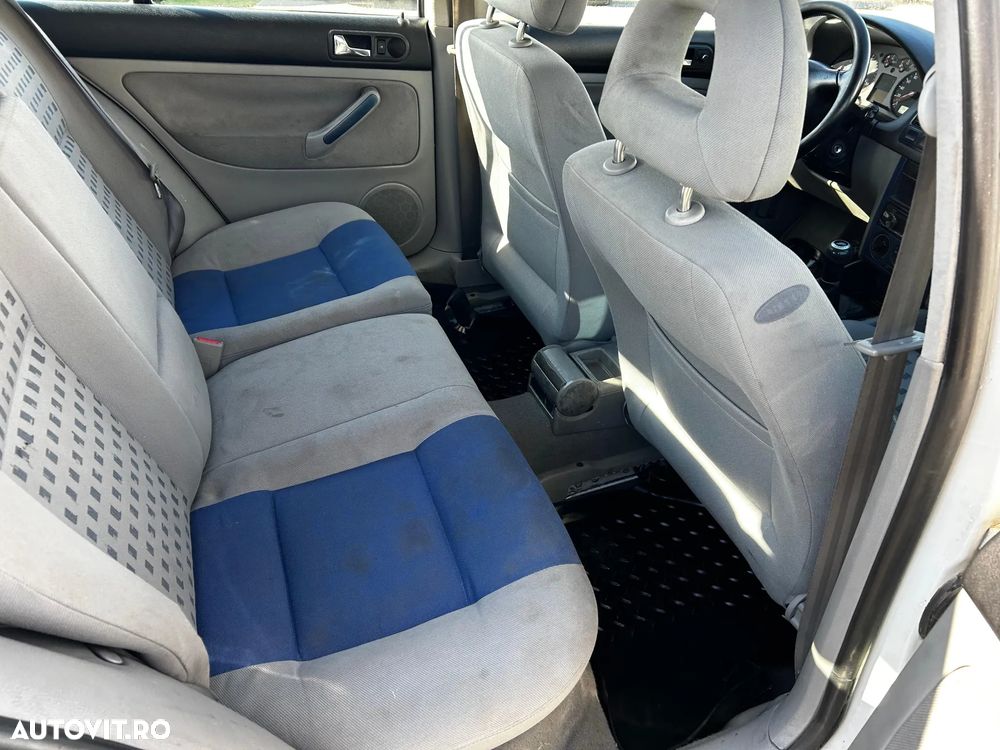 Volkswagen Golf 1.9 TDI - 9