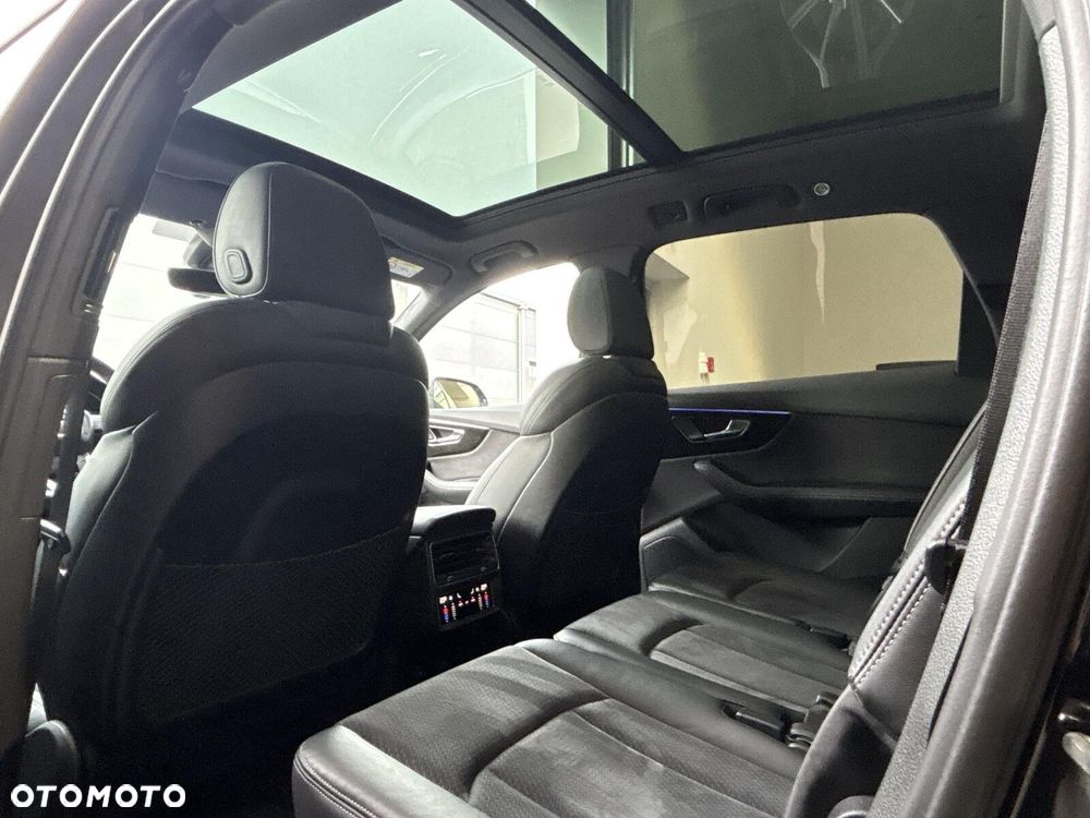 Audi Q7 - 32