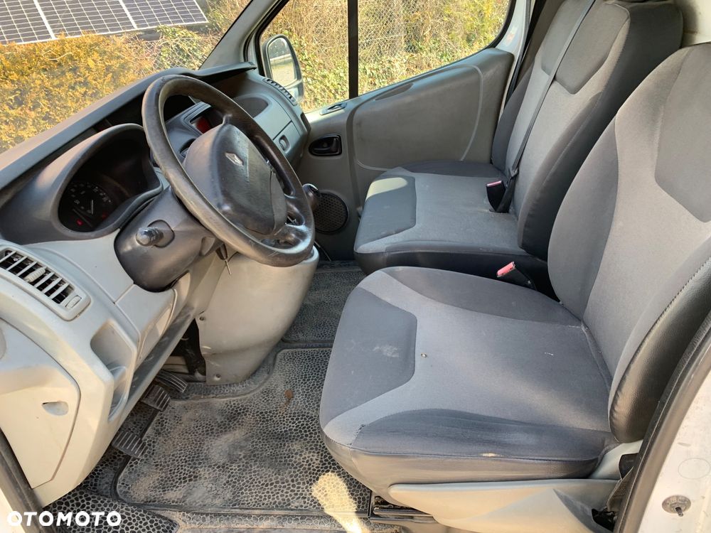 Renault Trafic - 19