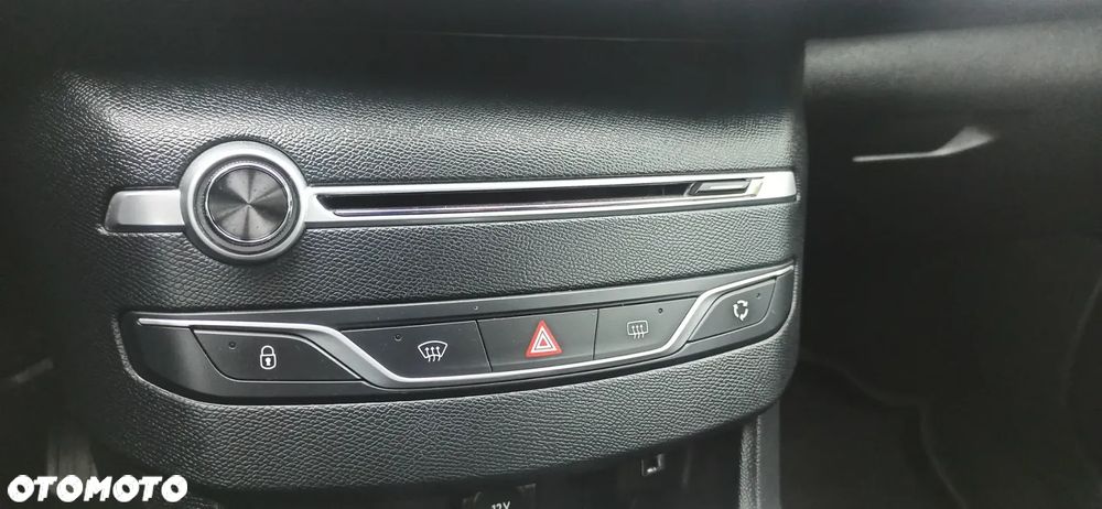 Peugeot 308 SW 1.2 PureTech GPF Allure Pack S&S EAT8 - 20