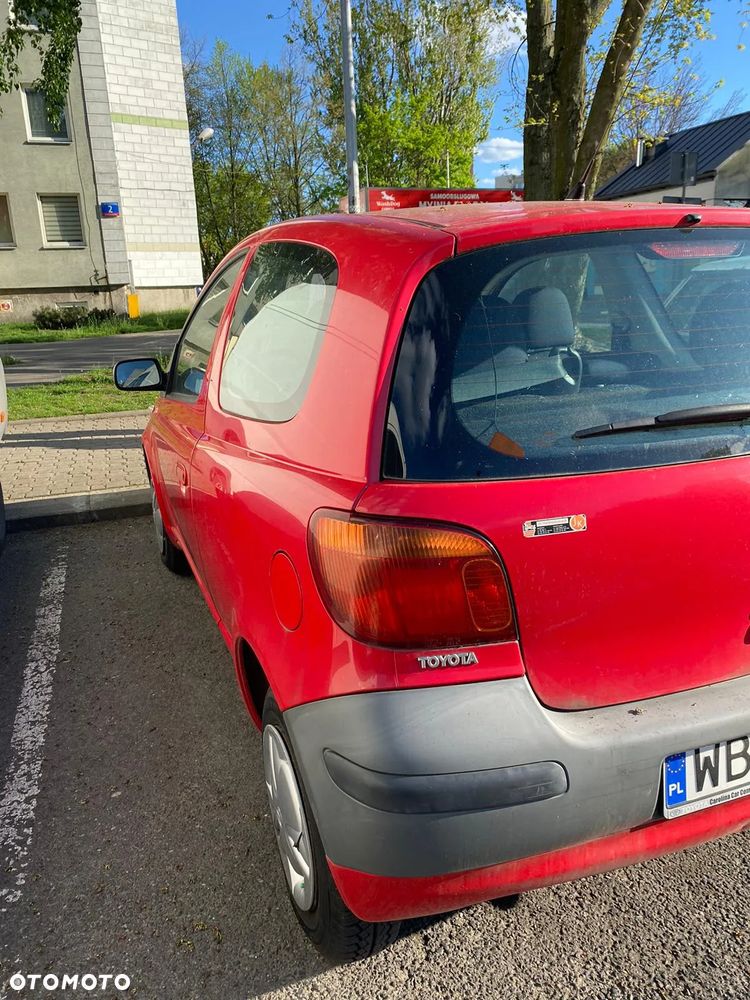 Toyota Yaris 1.0 Luna - 11