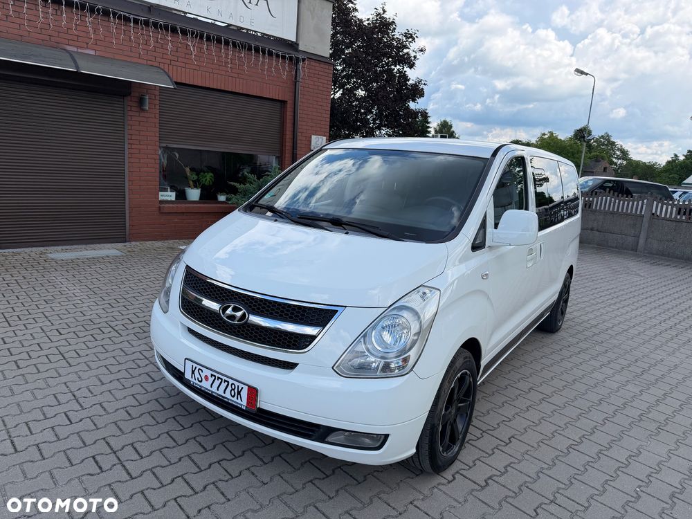 Hyundai H-1 Cargo teilverglast HK - 7