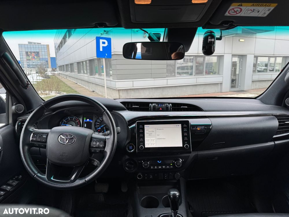 Toyota Hilux 2.8D 204CP 4x4 Double Cab AT Invincible - 8